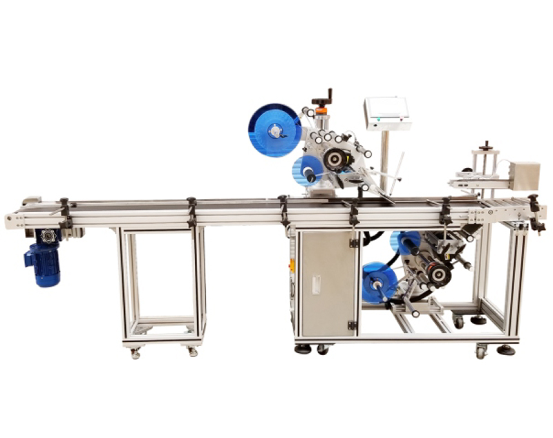 Automatic upper and lower integrated labeling machine