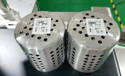 Assembly line labeling head